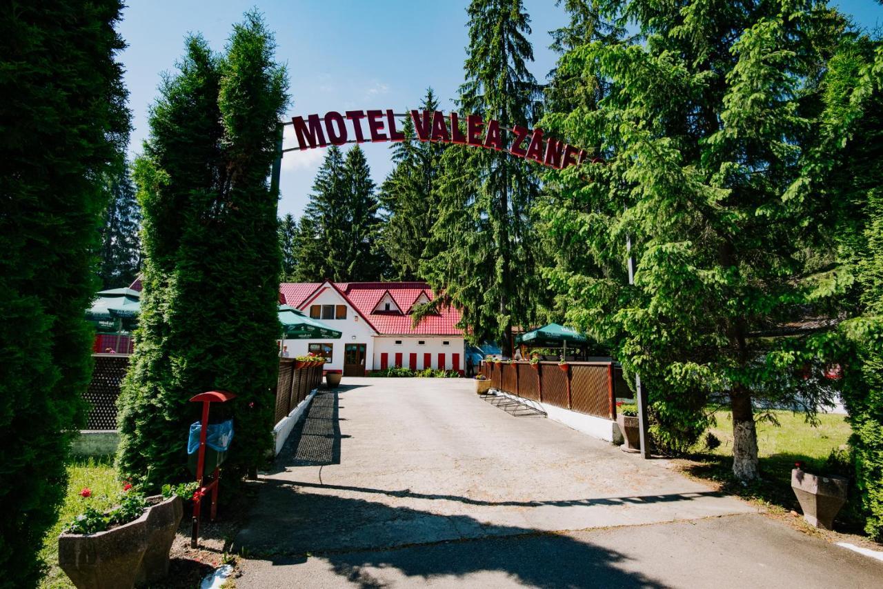 Casute Valea Zanelor Hotel Ковасна Екстериор снимка